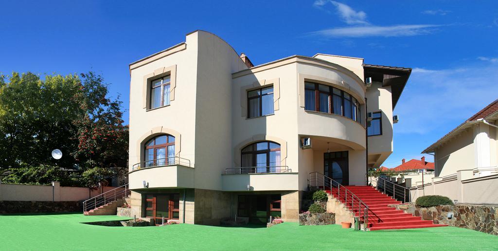 Imperial Hotel Chişinau Exteriör bild